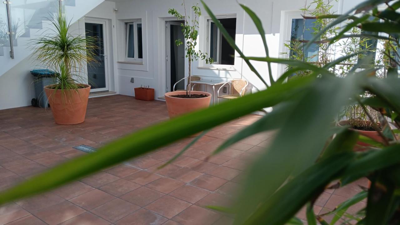 Apartamentos Naturalis Віла-Нова-де-Мілфонтеш Екстер'єр фото