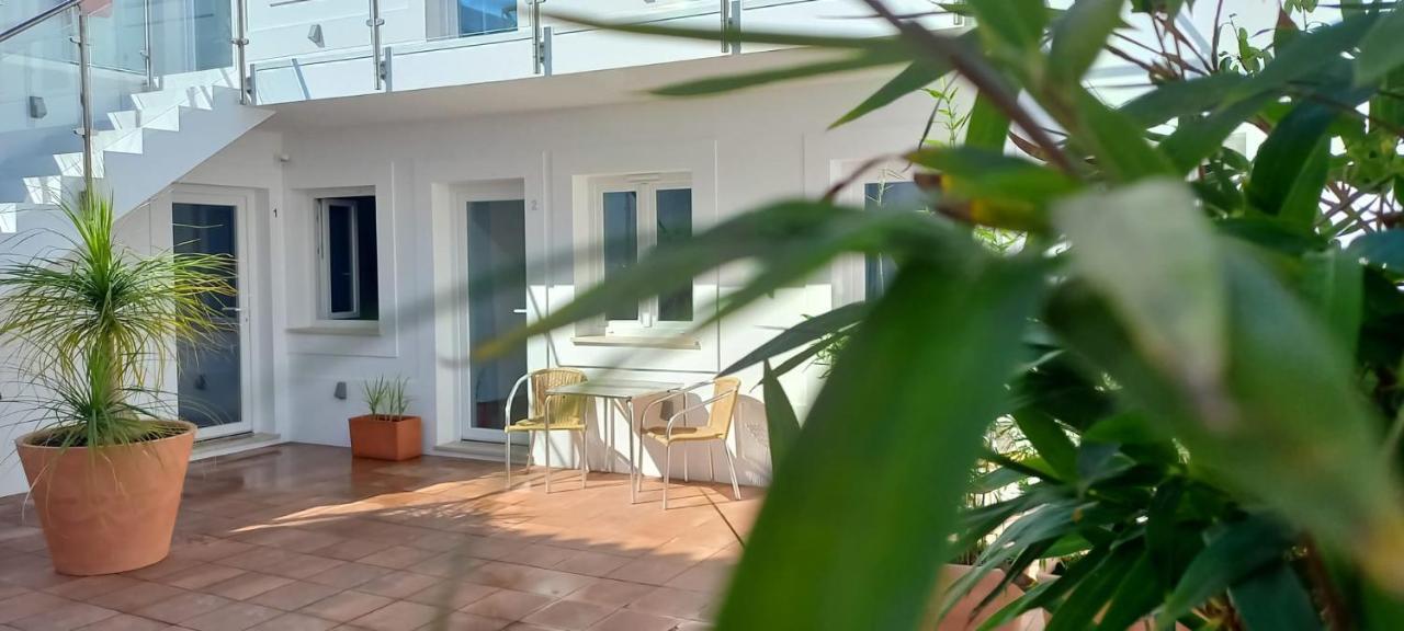 Apartamentos Naturalis Віла-Нова-де-Мілфонтеш Екстер'єр фото