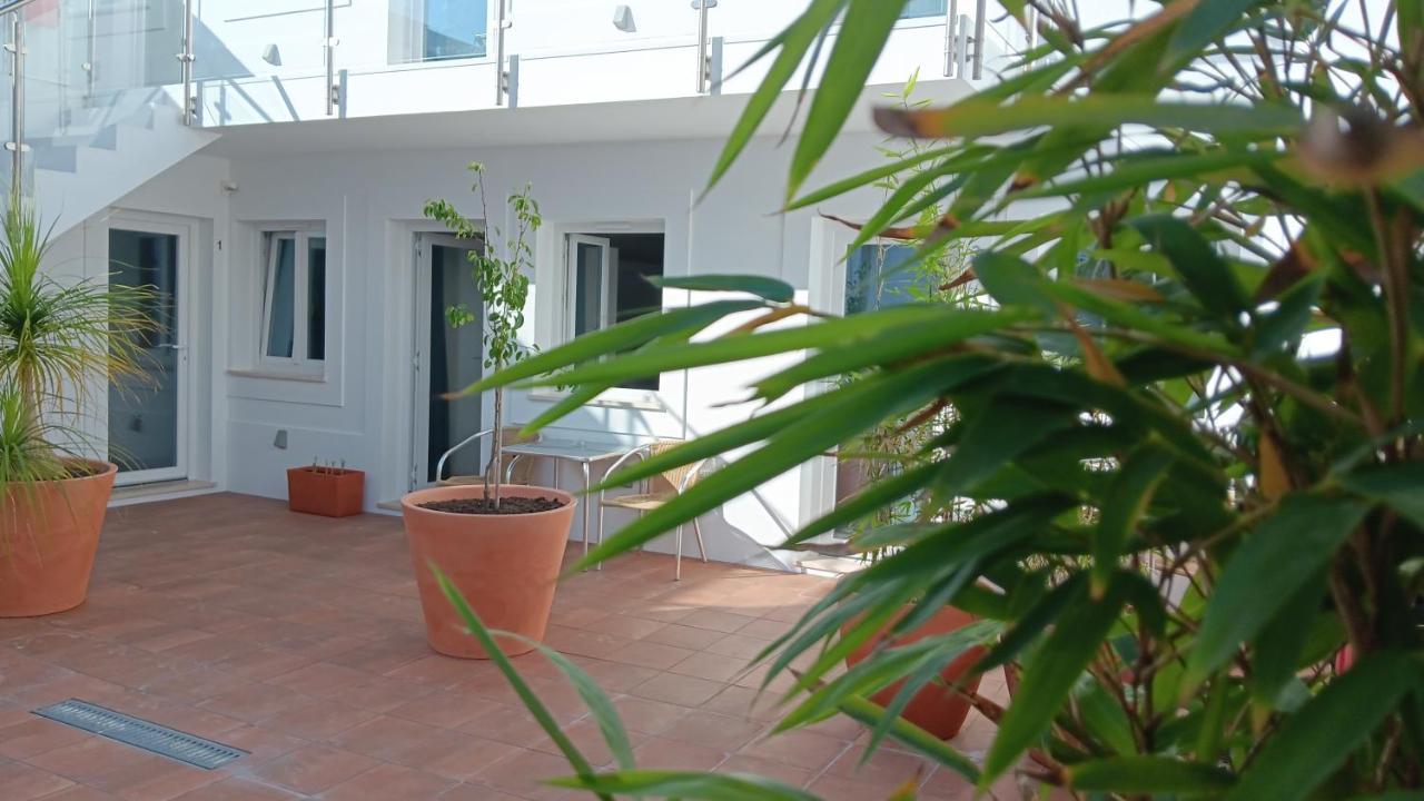 Apartamentos Naturalis Віла-Нова-де-Мілфонтеш Екстер'єр фото